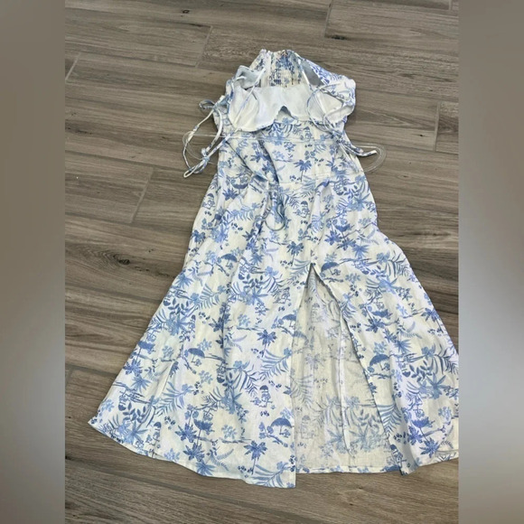 Francesca's Floral Baby Blue Midi Dress - Picture 11 of 12